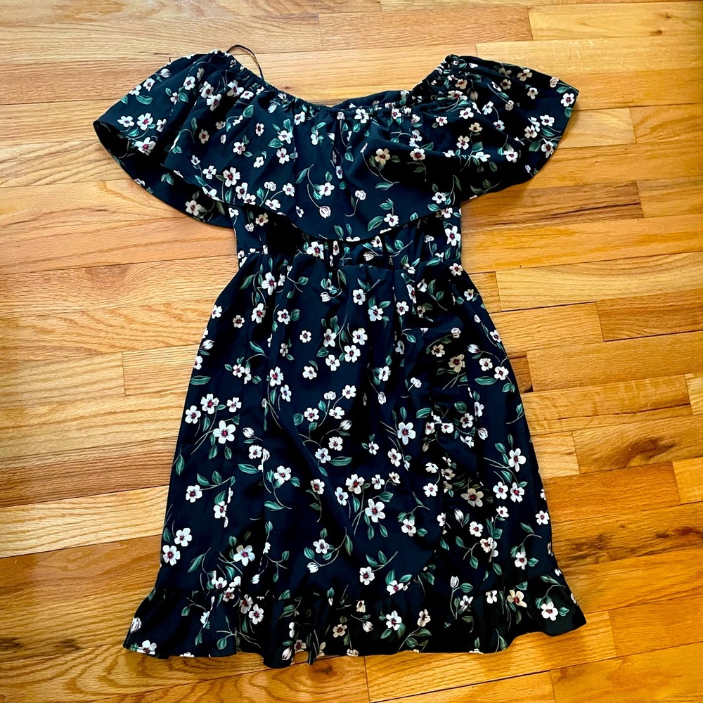 🖤OFF THE SHOULDER RUFFLE DRESS SIZE S